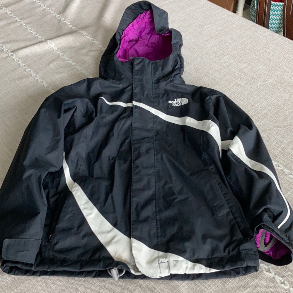 The North Face coat Girls size S. Black & Pink